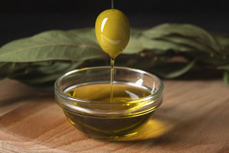 Storage and bottling plant where we filter and package our Olive Oil in glass bottles, PET bottles & tins.